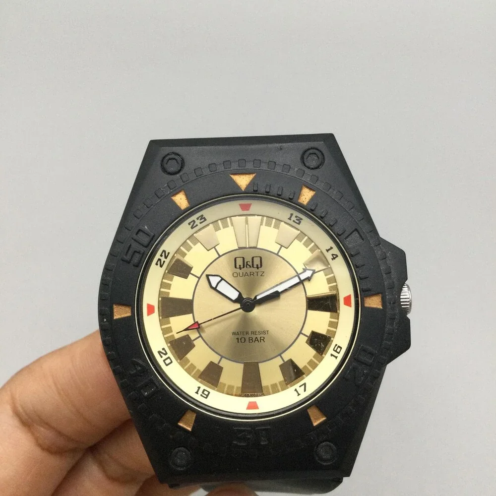 Vintage Q&Q Mens Watch 46mm Gold Tone Dial Black Rubber New Battery